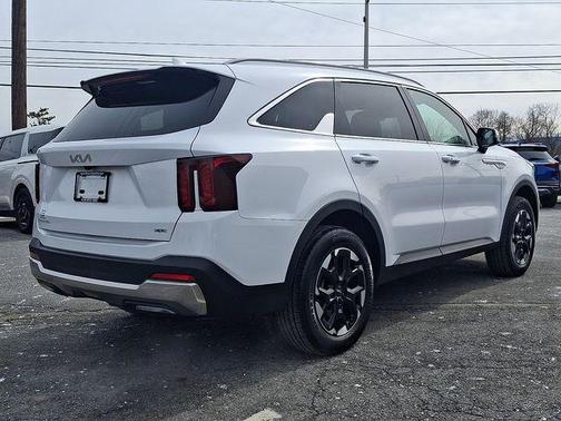 2025 Kia Sorento S