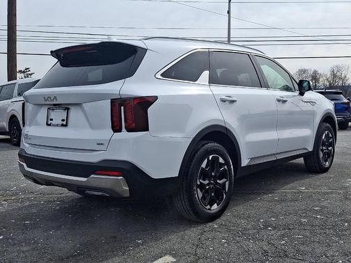 2025 Kia Sorento S