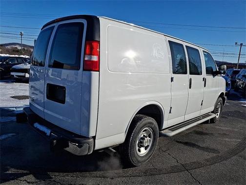 2024 Chevrolet Express 2500 Work Van