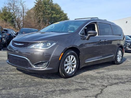 2018 Chrysler Pacifica Touring-L Plus