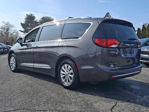 2018 Chrysler Pacifica Touring-L Plus