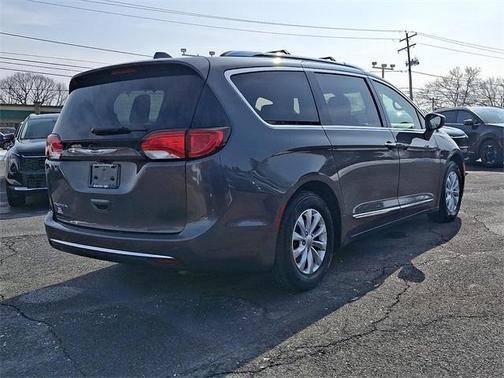2018 Chrysler Pacifica Touring-L Plus