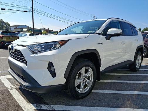 2019 Toyota RAV4 Hybrid XLE