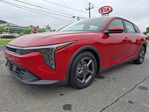 2025 Kia K4 LXS