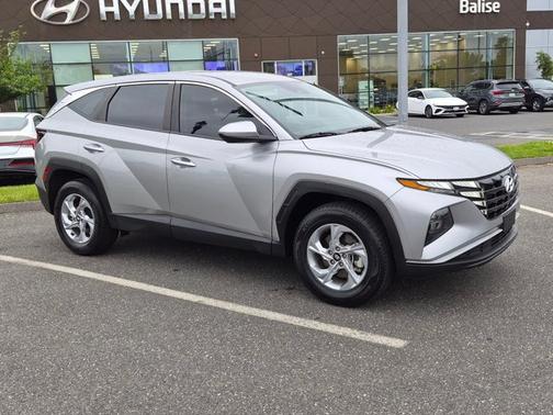 Silver 2024 Hyundai TUCSON SE