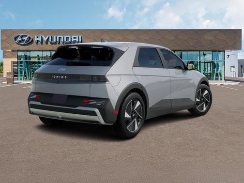 2025 Hyundai IONIQ 5 SE Standard Range