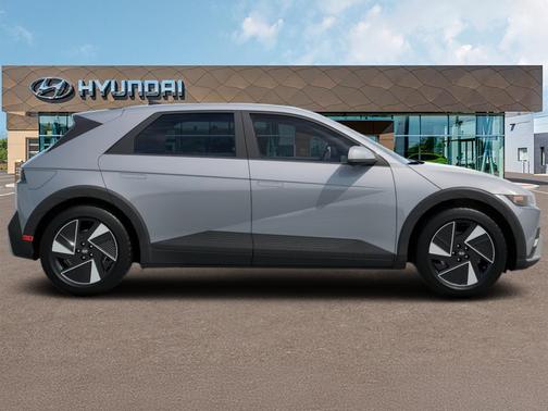 2025 Hyundai IONIQ 5 SE Standard Range