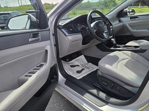 2019 Hyundai SONATA SEL