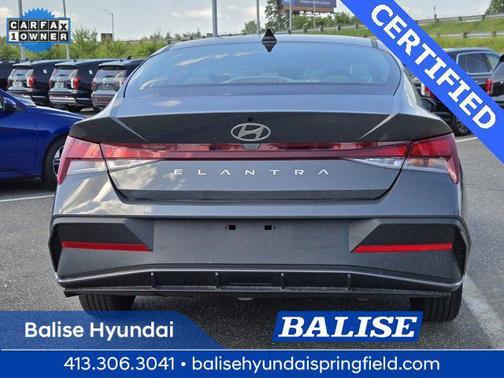 2024 Hyundai ELANTRA SE