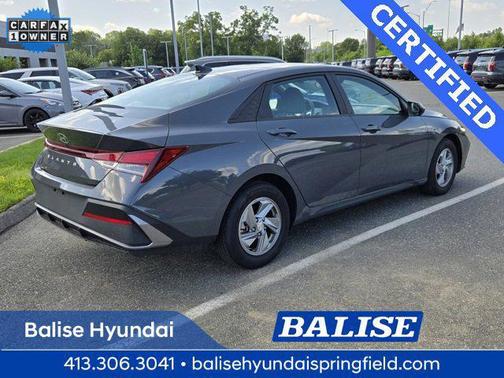 2024 Hyundai ELANTRA SE