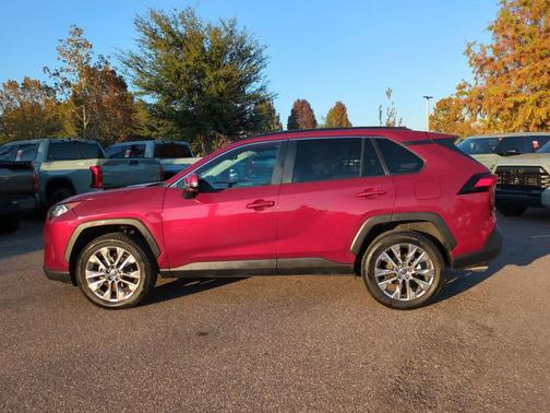 2021 Toyota RAV4 XLE Premium