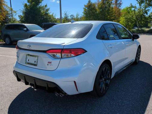 2026 Toyota Corolla Hybrid SE