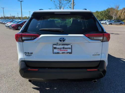 2023 Toyota RAV4 Hybrid LE