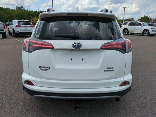 2017 Toyota RAV4 Hybrid SE