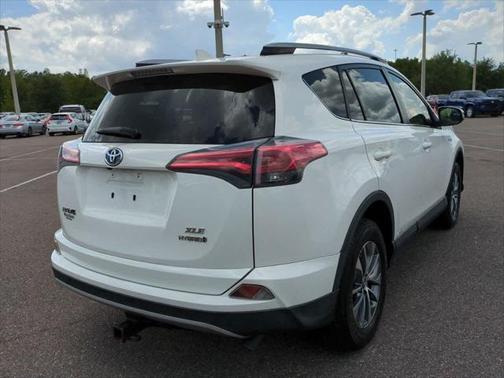 2017 Toyota RAV4 Hybrid SE
