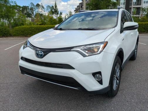 2017 Toyota RAV4 Hybrid SE