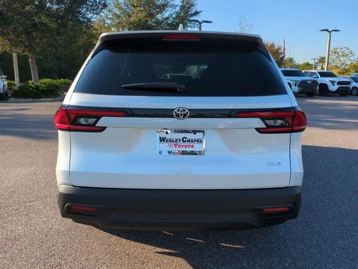 2025 Toyota Grand Highlander XLE