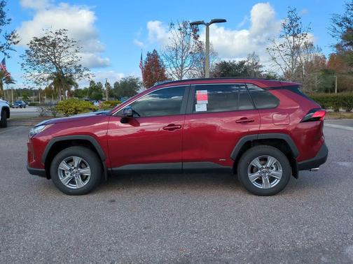 2025 Toyota RAV4 Hybrid LE