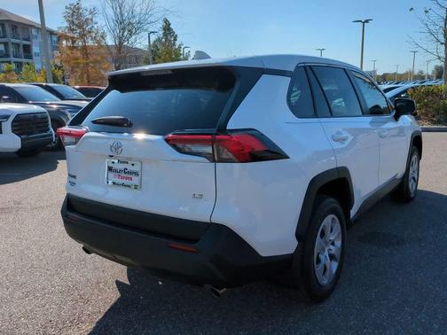 2024 Toyota RAV4 LE