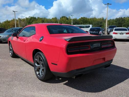 2017 Dodge Challenger SXT