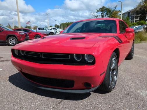 2017 Dodge Challenger SXT