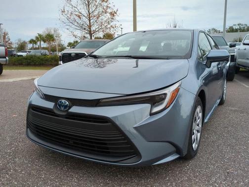 2025 Toyota Corolla Hybrid SE