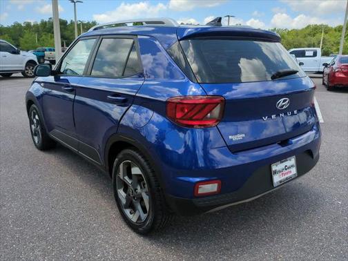 2021 Hyundai VENUE SEL