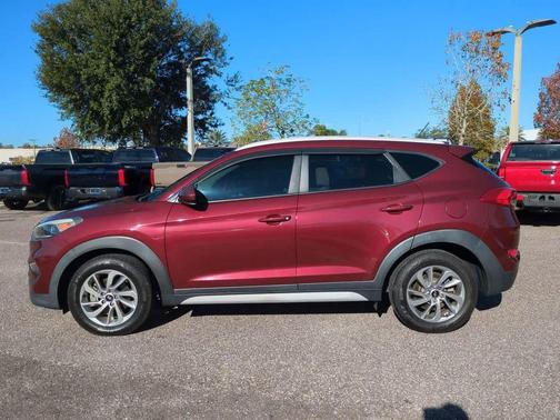 2017 Hyundai TUCSON SE