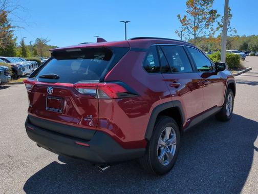 2025 Toyota RAV4 Hybrid SE