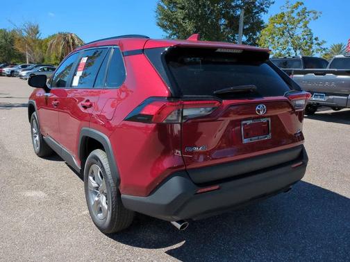 2025 Toyota RAV4 Hybrid SE