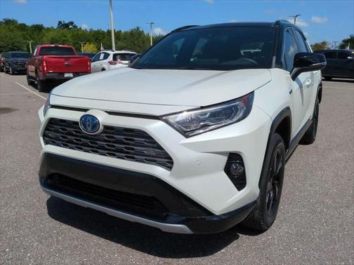 2021 Toyota RAV4 Hybrid SE