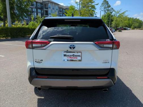 2021 Toyota RAV4 Hybrid SE