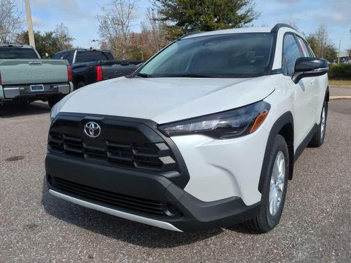 2026 Toyota Corolla Cross LE