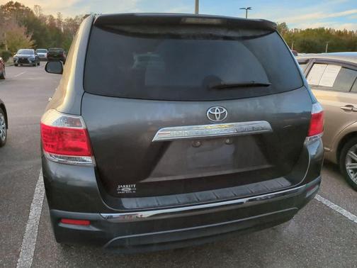 2013 Toyota Highlander SE