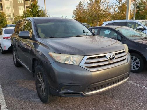2013 Toyota Highlander SE