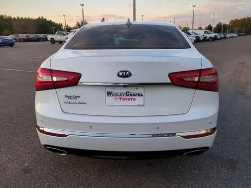 2015 Kia Cadenza Premium