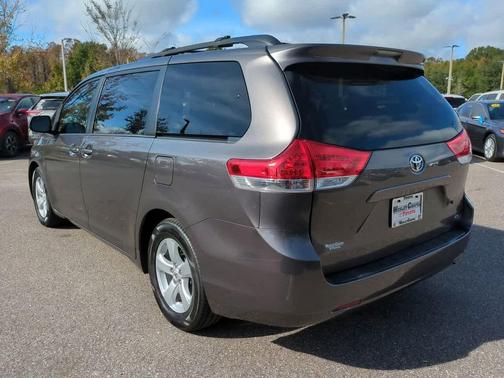 2012 Toyota Sienna LE