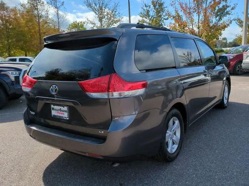2012 Toyota Sienna LE