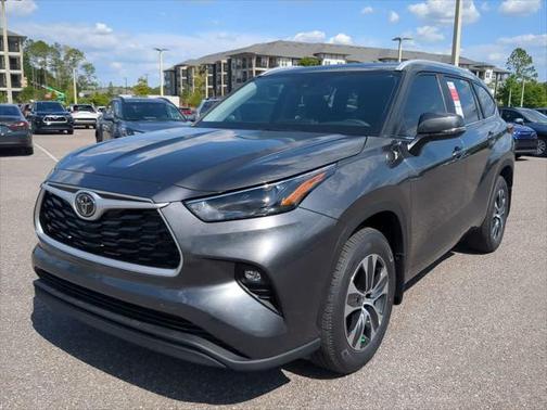 2025 Toyota Highlander XLE