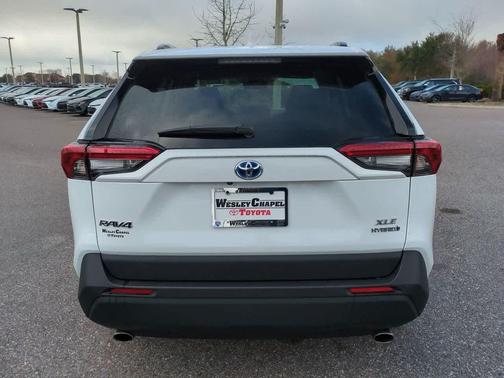 2024 Toyota RAV4 Hybrid XLE