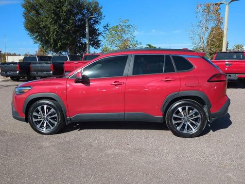 2022 Toyota Corolla Cross XLE