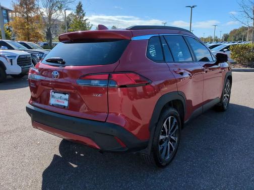 2022 Toyota Corolla Cross XLE