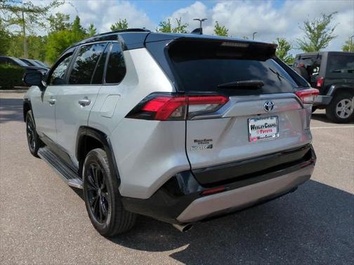 2022 Toyota RAV4 Hybrid SE
