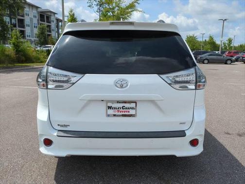 2019 Toyota Sienna SE Premium