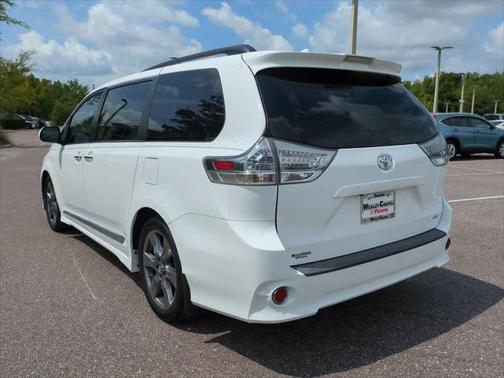 2019 Toyota Sienna SE Premium