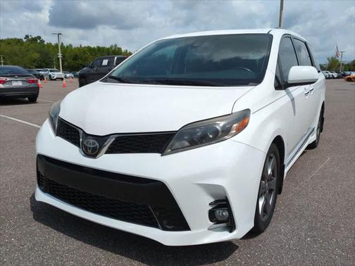 2019 Toyota Sienna SE Premium