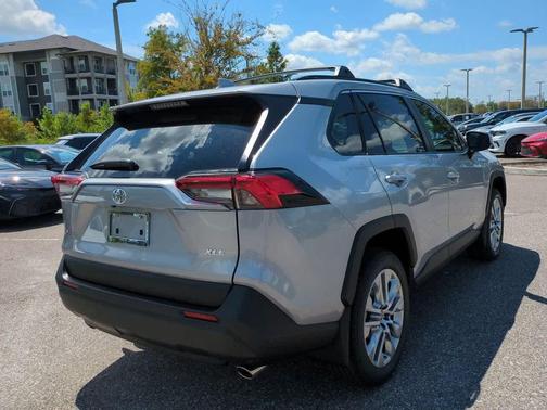 2025 Toyota RAV4 XLE Premium
