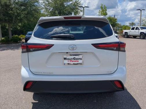 2025 Toyota Highlander XLE