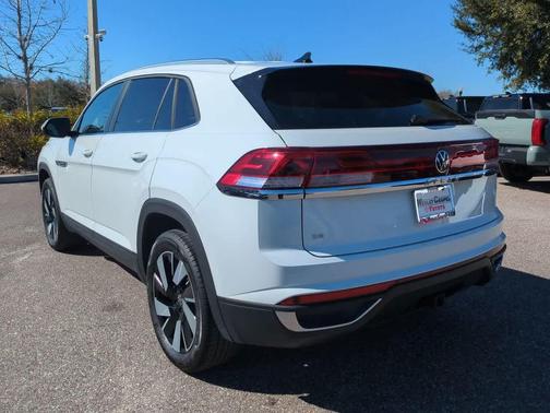 2025 Volkswagen Atlas Cross Sport 2.0T SE w/Technology