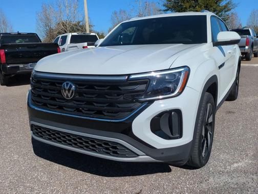 2025 Volkswagen Atlas Cross Sport 2.0T SE w/Technology